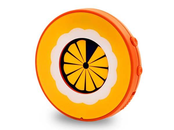 ChopChop Magnetic OLED Timer Looks Like a Slice of Lemon
