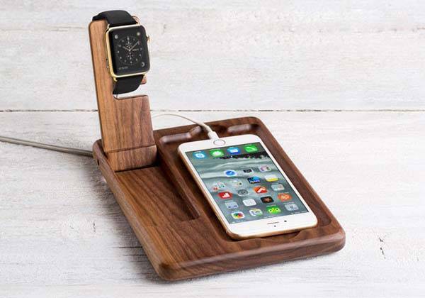 Pad&Quill Timber Catchall Apple Watch Charging Station
