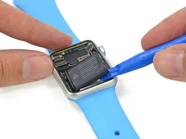 The Apple Watch Teardown Reveals Replaceable Battery