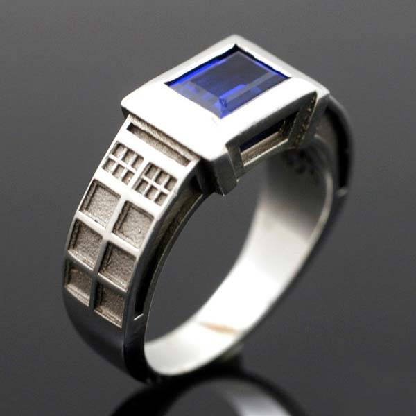 Doctor Who Solid Sterling Silver Ring Brings TARDIS on Your Finger
