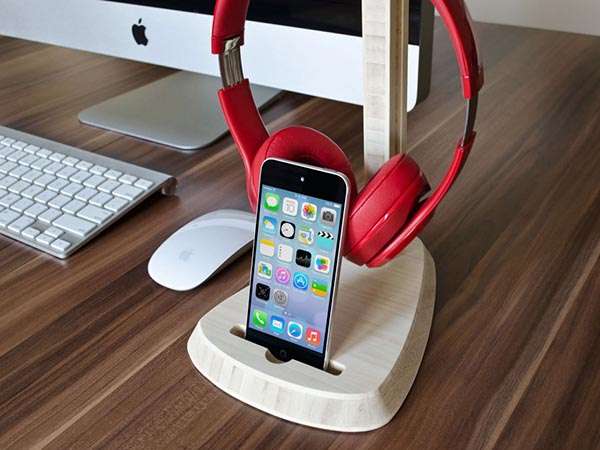 Sound Station Bamboo Headphone Stand with iPhone Dock
