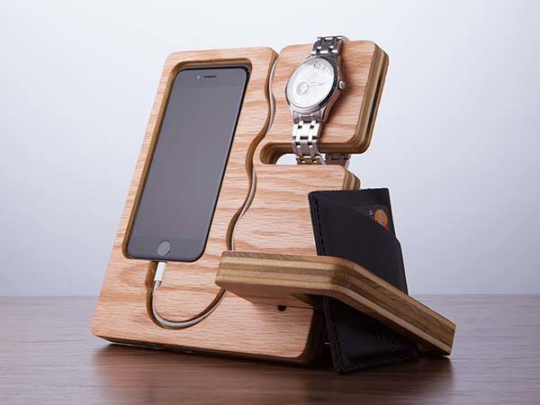The Wood Docking Station Doubles as a Desk Organizer