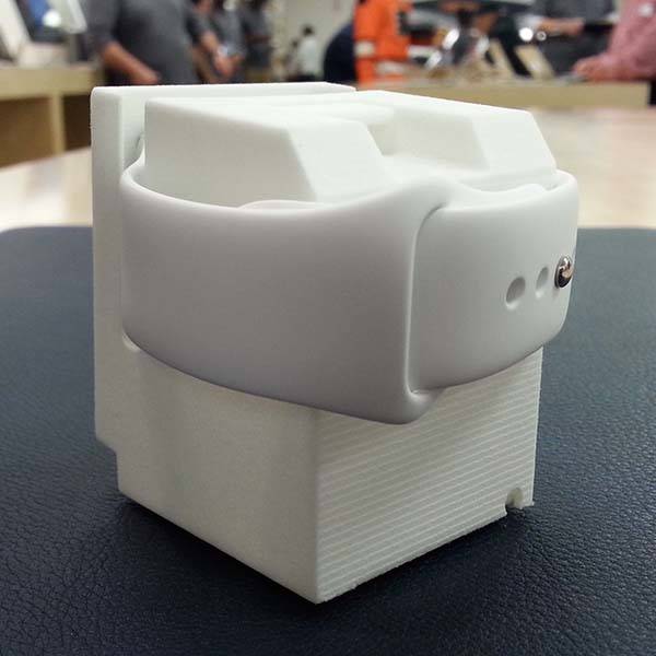 3D Printed Macintosh Classic Apple Watch Stand
