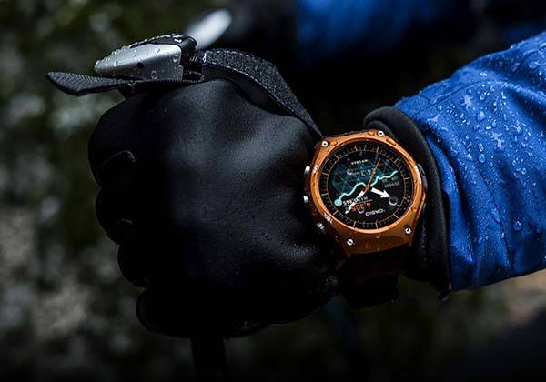 Casio WSD-F10 Outdoor Smartwatch with Dual-Layer Display Structure