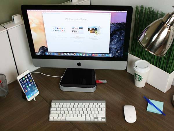 ExoHub Monitor Stand with USB Hub for iMac and Thunderbolt Display