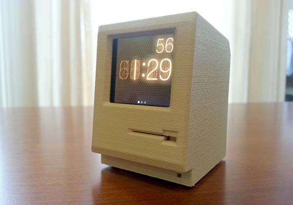 The 3D Printed iPod Nano Dock Inspired by Classic Macintosh
