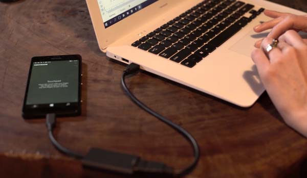 NexDock Turns Your Smartphone into a Laptop