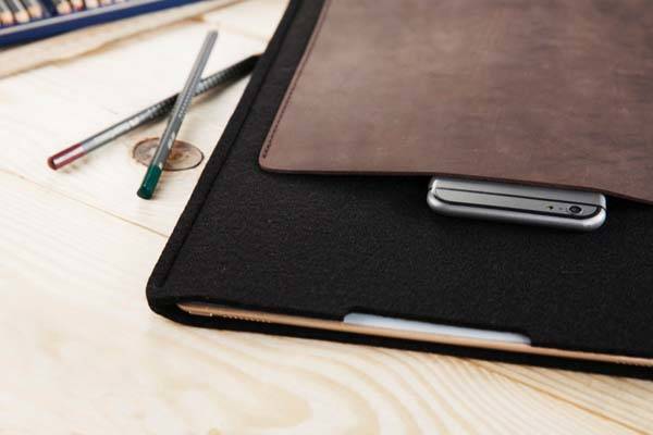 The iPad Pro Case Handcrafted from Genuine Leather and Wool Felt