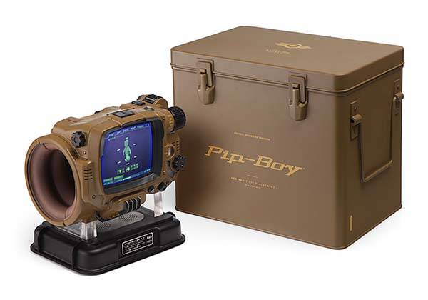 Fallout 4 Bluetooth-Enabled Pip-Boy Replica