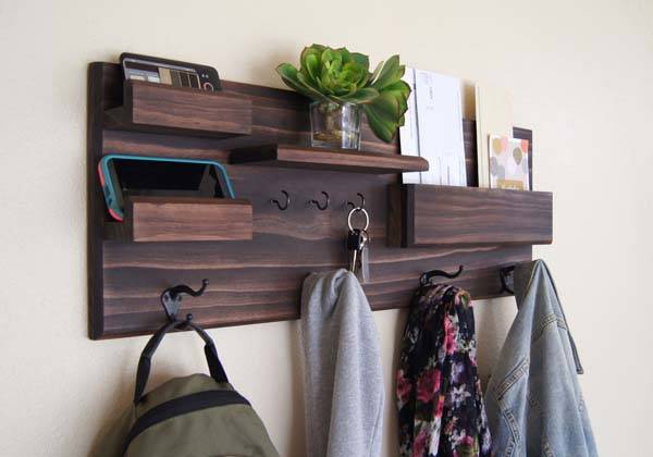 Medallurgy Key Rack Holder With 5 Hooks – Black Wall Mount Entryway Organizer – Made USA