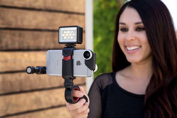 Olloclip Pivot Articulating Grip for Optimized Mobile Videography