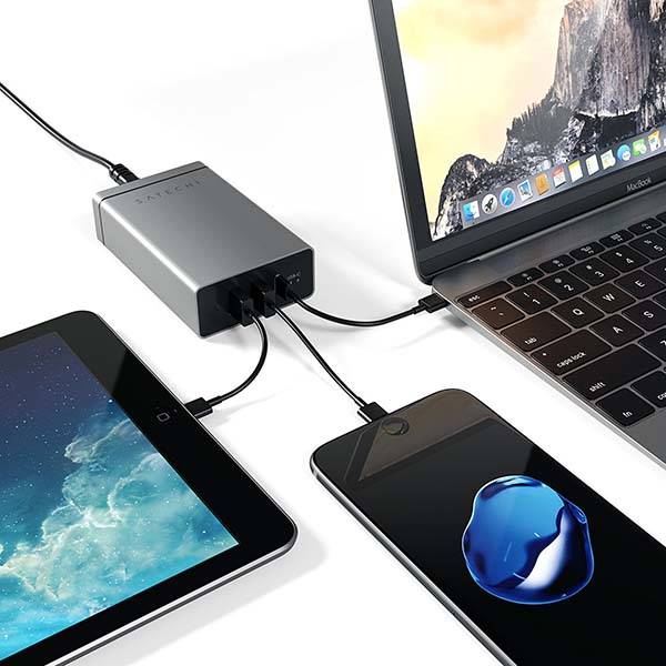 Satechi USB Travel Charger with USB-C Port