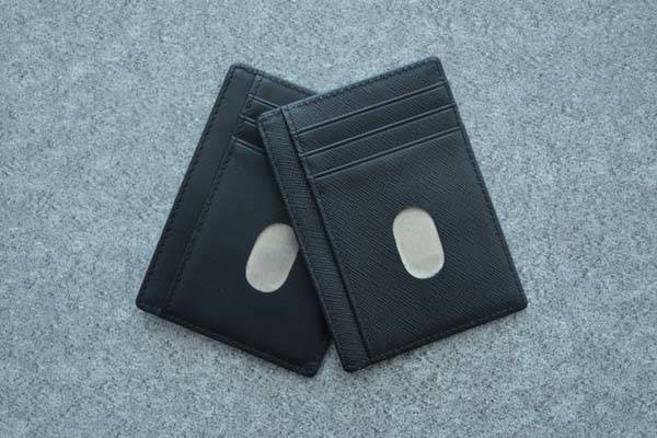 Ideka Slim Leather Wallet with RFID Blocking