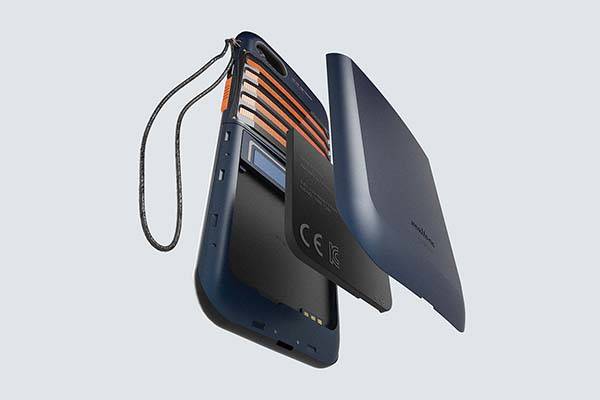 The Concept Smartphone Case with Walkie Talkie