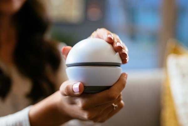 Hale Orb Remote Allows You to Browse Photos and Videos via a TV